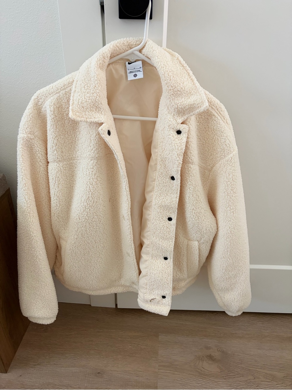 Womens Nike Collared Sherpa Jacket Coconut Milk Size S Like New